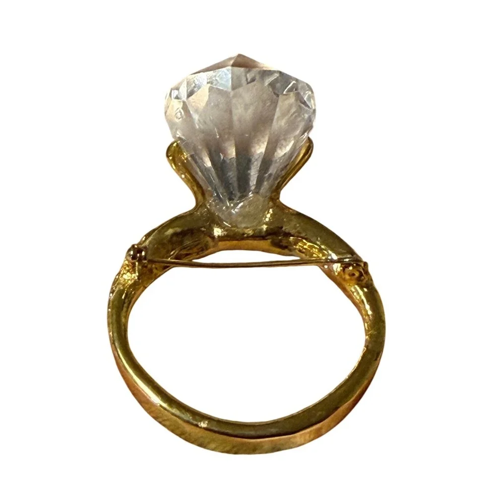 Flawed Gem!‎ Gold Tone Ring Brooch Pin Large Clear Faceted Crystal Rhinestone